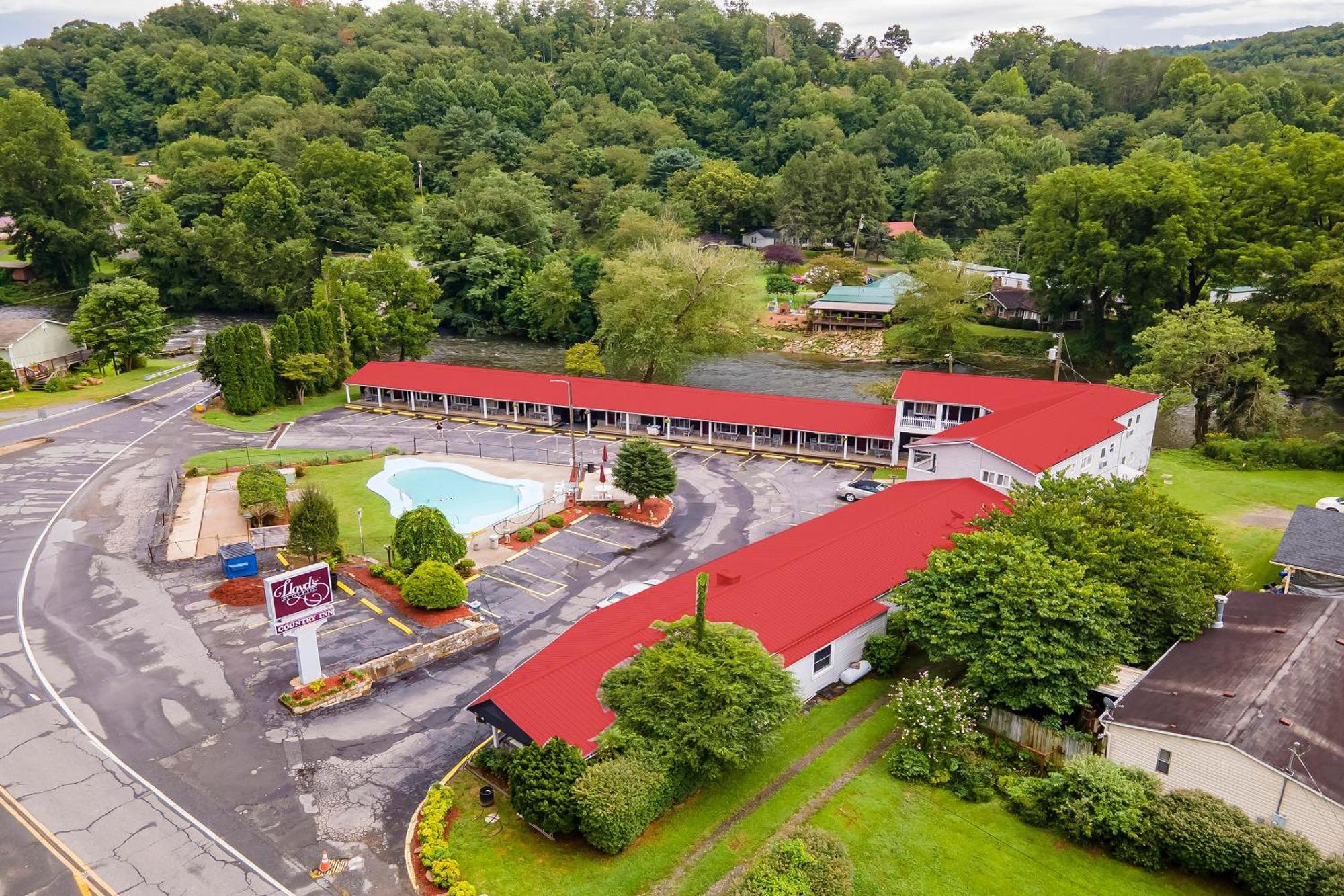 Lloyd'S On The River Country Inn By Oyo Bryson City Exterior photo